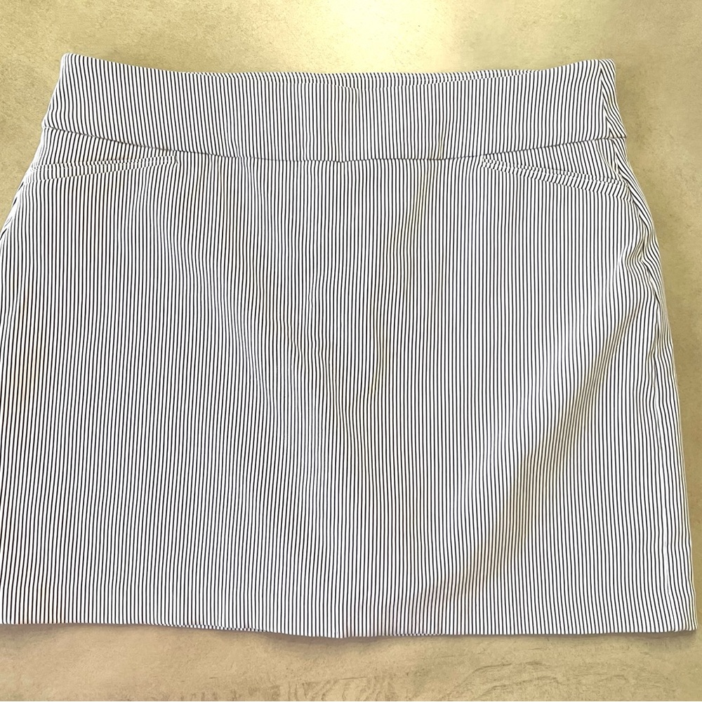 Attyre Women's Navy and White Striped Pencil Skort